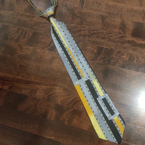 🇨🇦 Vintage authentic Gianni Versace silk tie - Picture 7 of 10